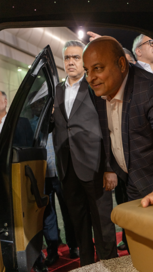 بازدید از لیموزین زحمتکش